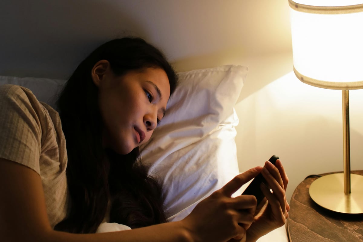 Digitální detox před spaním: Zdravější cesta ke spánku