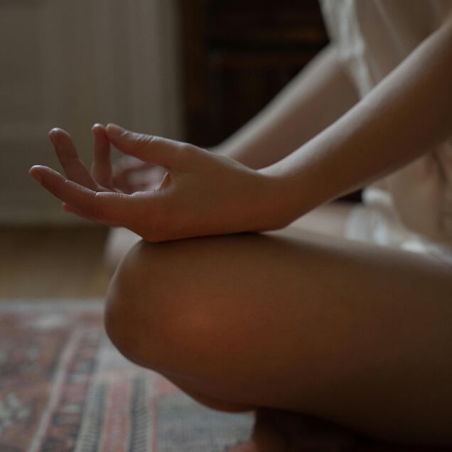 Ruce při meditaci
